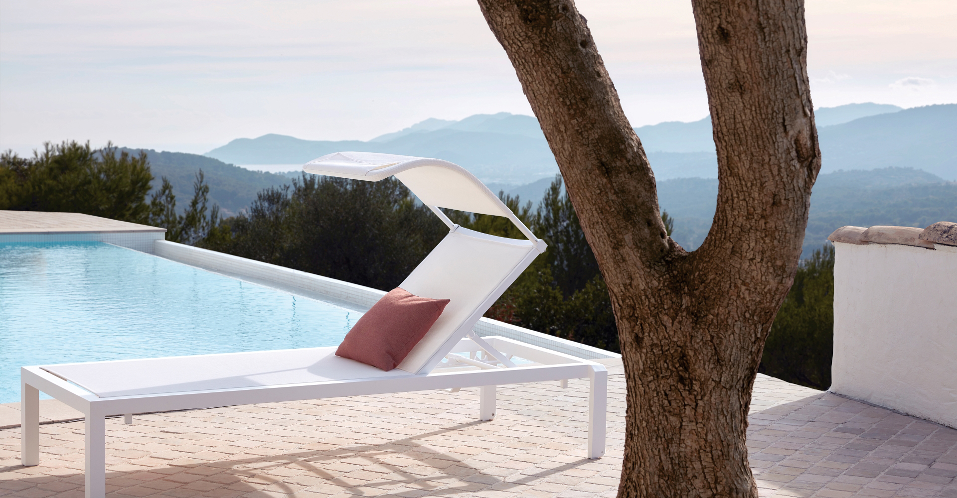 sifas-komfy-chaise-longue-canopy-piscine